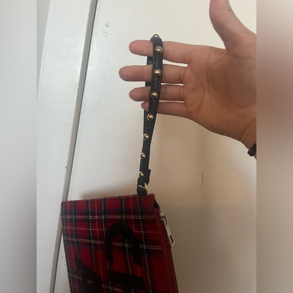 Olivia Miller plaid tartan “Chic AF” - Picture 3 of 5